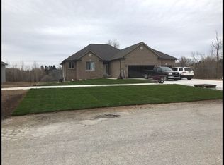 11842 Durham St, Washington, MI 48095