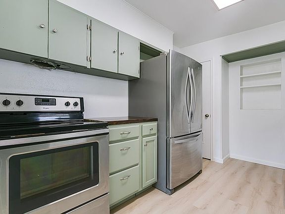 5th image of 2411 Tulane St
