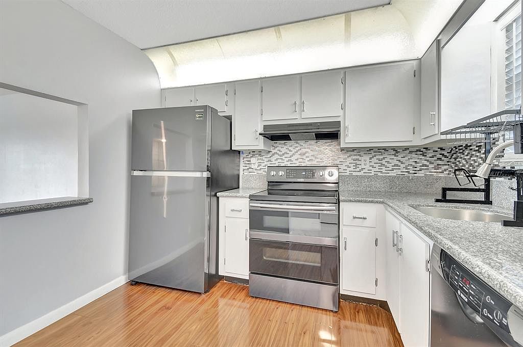 9300 SW 8th Street #303