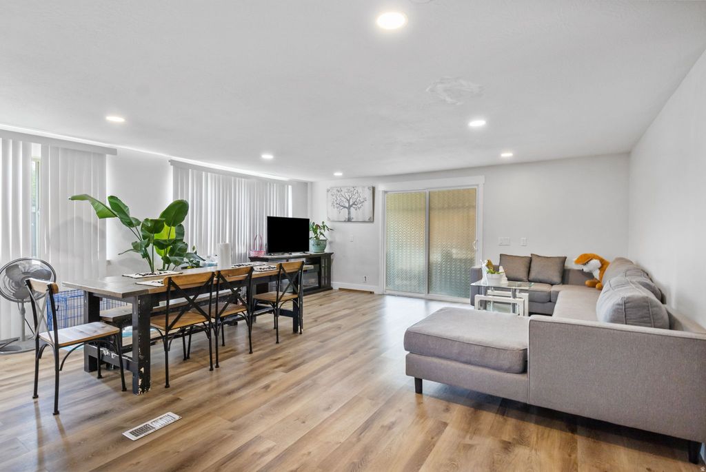 998 W Fireweed Dr #205, Salt Lake City, UT - View 4