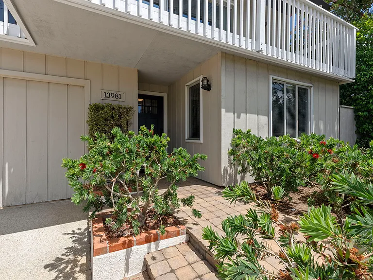 13981 Mercado Dr — Photo 4