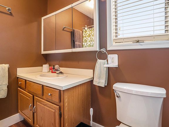 5th image of 614 W 40th St