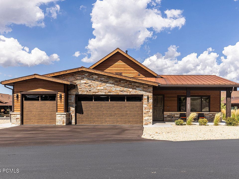 1st image of 455 Thorn Creek Dr