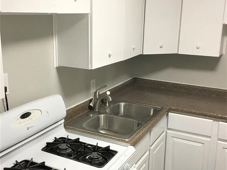 14643 Millard Ave — Photo 13