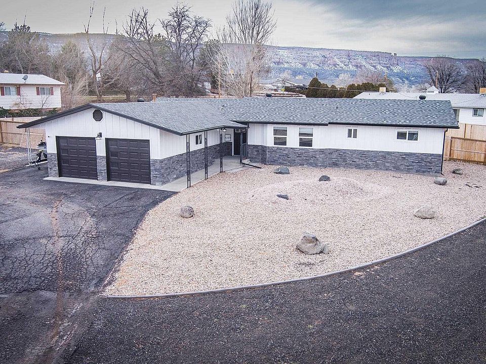 1st image of 549 Greenwood Dr