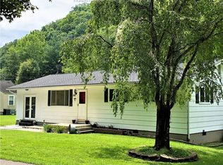 5912 Kanawha State Forest Dr, Charleston, WV 25314