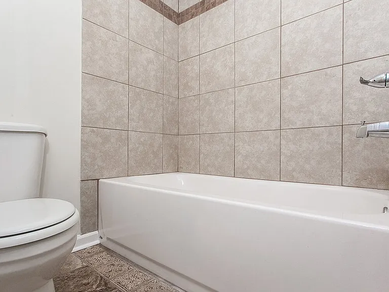 6883 Show Boat Ln — Photo 9