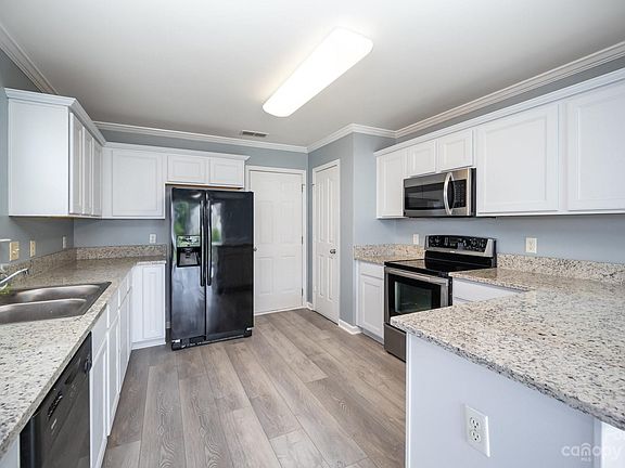 5th image of 5529 Wyalong Dr