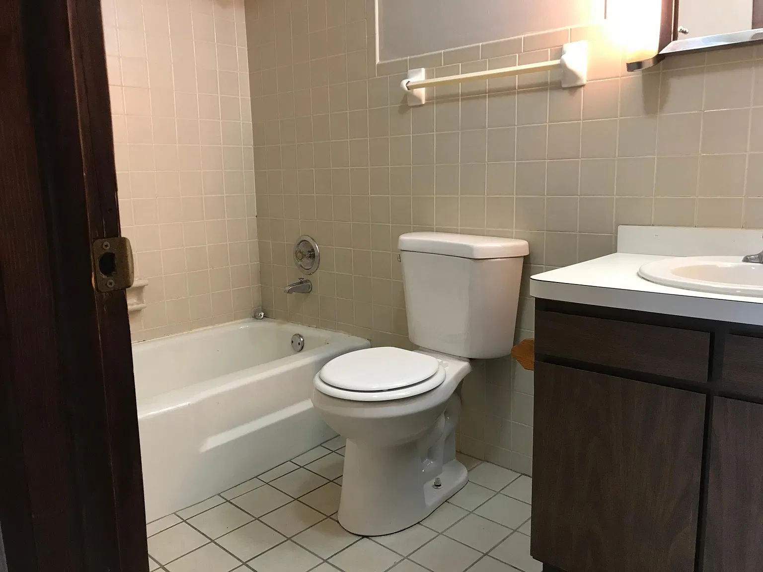 1 bed, $1,300 — Photo 3