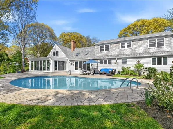 219 W Reach Dr, Jamestown, RI 02835