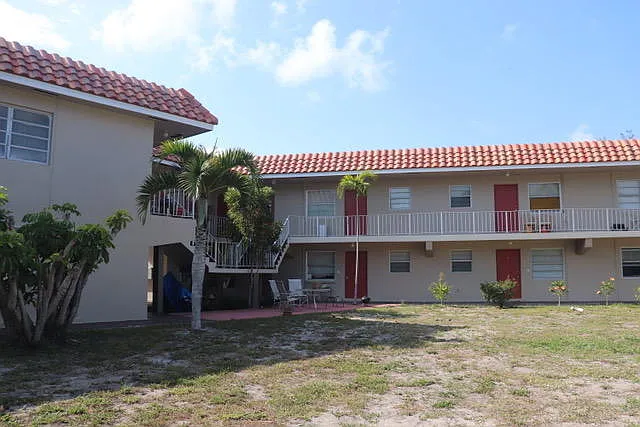 2 bed, 2.0 bath, 1050 sqft, $2,595 — Photo 4