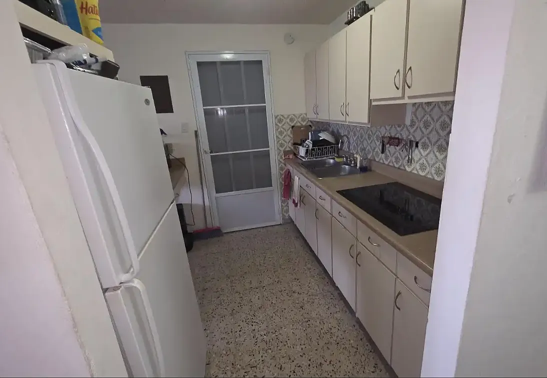 3 bed, 435 sqft, $2,200 — Photo 2