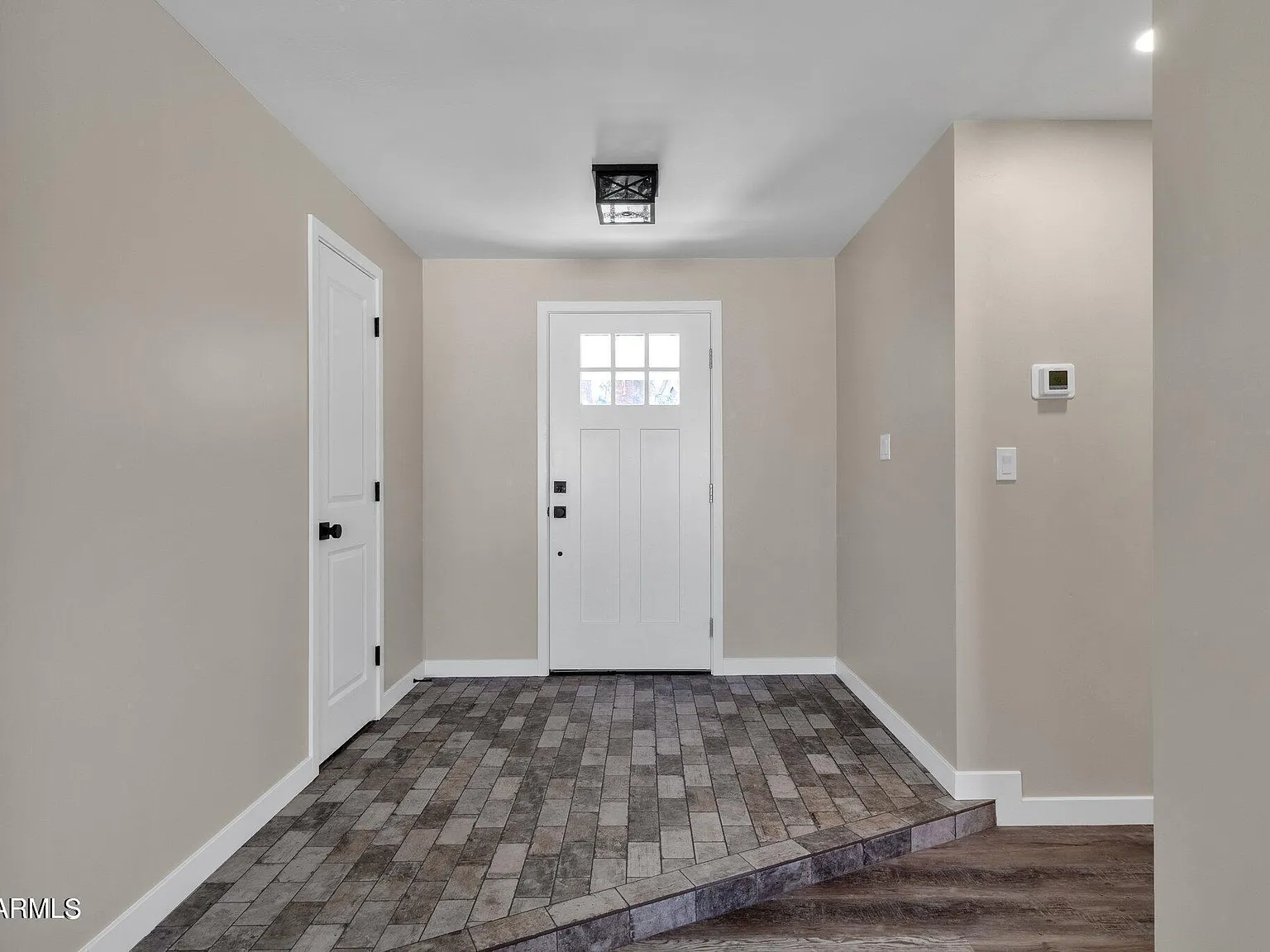 4 bed, 2.0 bath, 2091 sqft, $4,400 — Photo 4