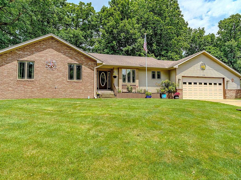 1st image of 210 Sycamore Dr