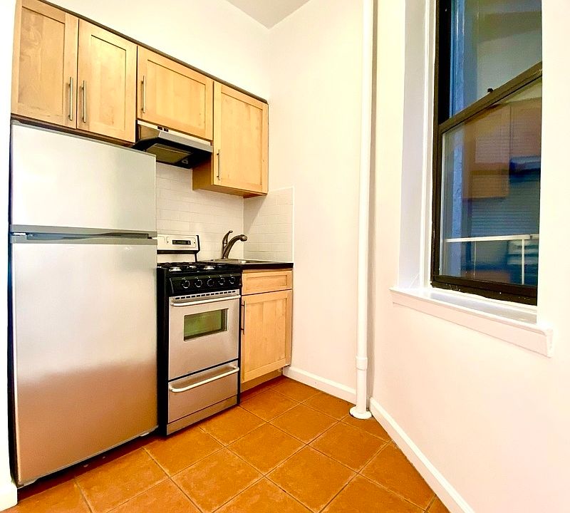 1st image of 527 E 88th St APT 3B