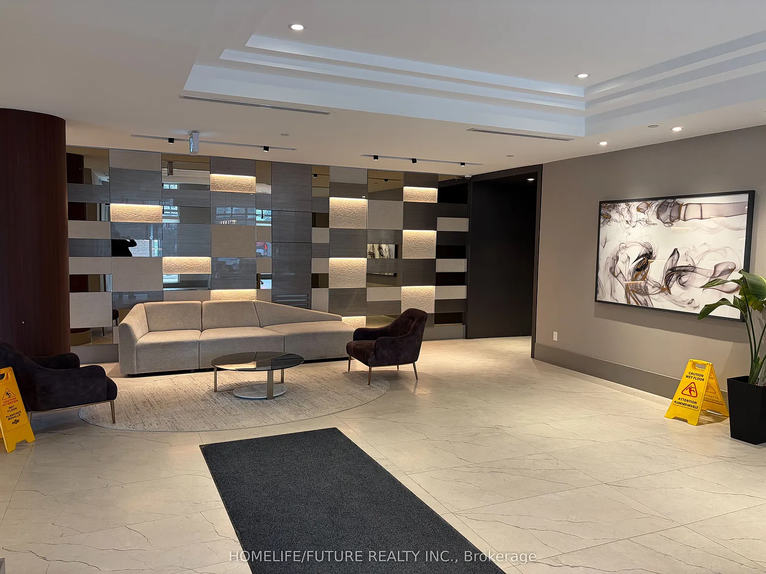 The Young Condos At City Centre — Photo 3