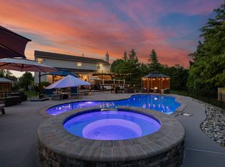 103 Ponds View Ct, Mullica Hill, NJ 08062