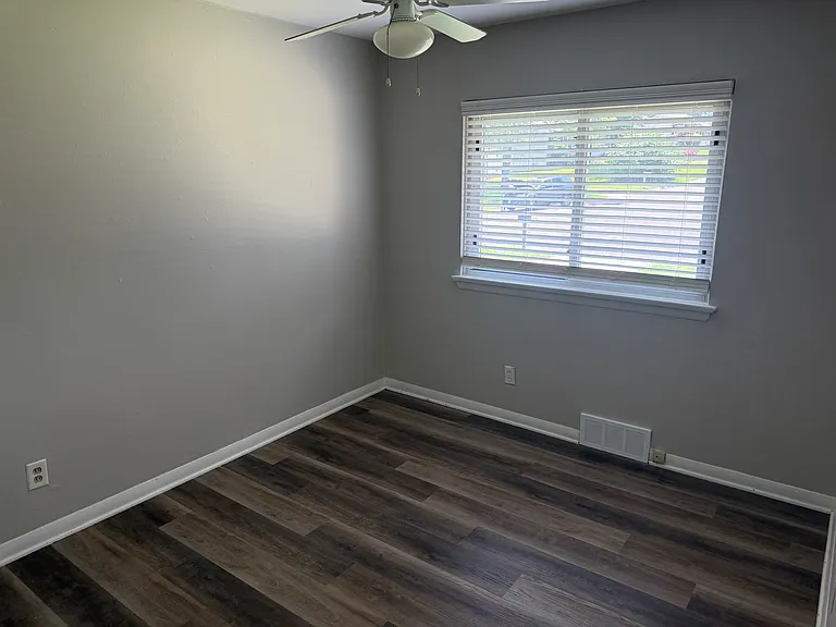 10233 Florinda Dr — Photo 10