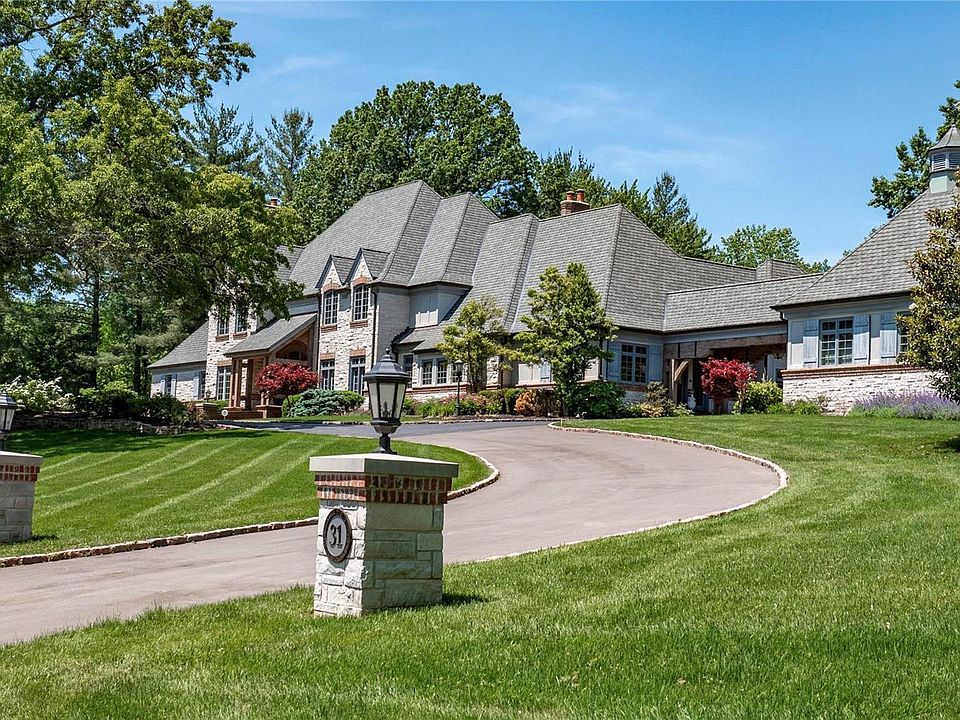 1st image of 31 Somerset Downs Dr
