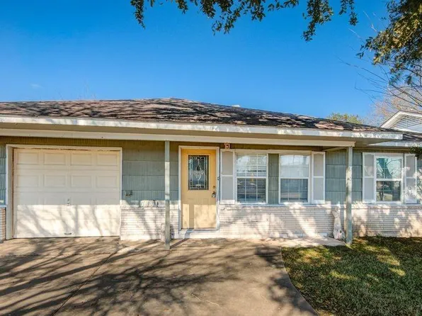 714 W 7th St, Freeport, TX 77541