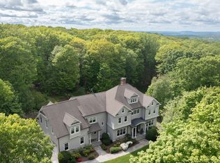 68 Chelsea Pl, Ridgefield, CT 06877