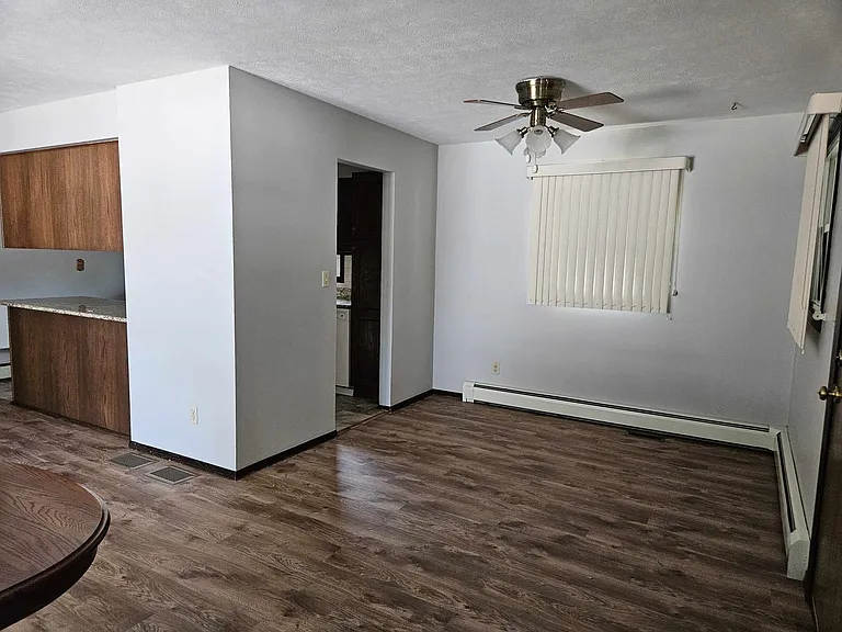 302 Merrill Ave — Photo 30