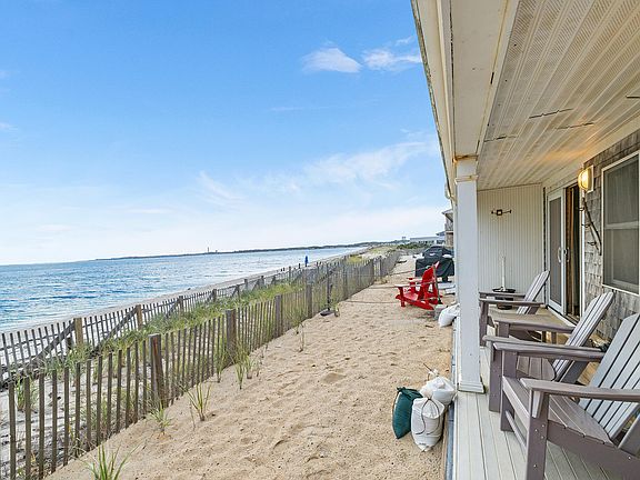 3rd image of 544 Shore Road UNIT 3