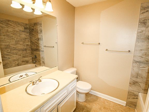 4th image of 116 Greenbriar Trl