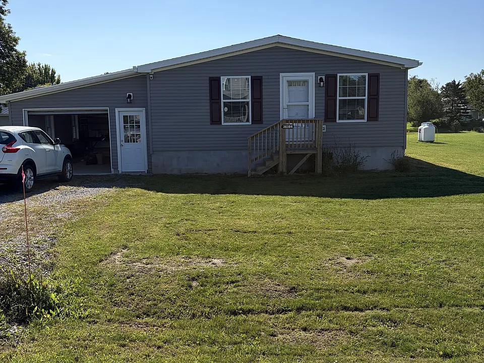 36394 Sarah Ln
