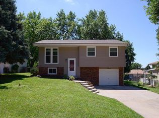 13015 Taylor Cir, Omaha, NE 68164