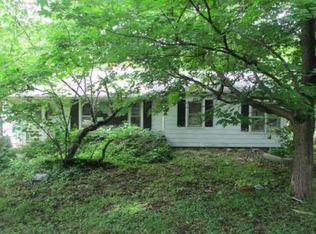 185 E 34th St, Steger, IL 60475