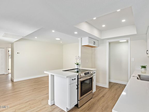 4th image of 4835 W NORTHERN Avenue