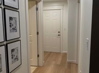 326 Queen Anne Ave N APT 403, Seattle, WA 98109