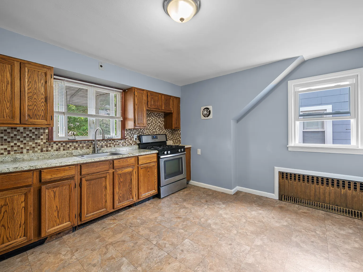 2 bed, 871 sqft, $2,250 — Photo 2