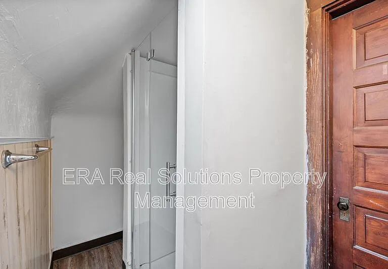 816 Windham Ave #1 — Photo 18