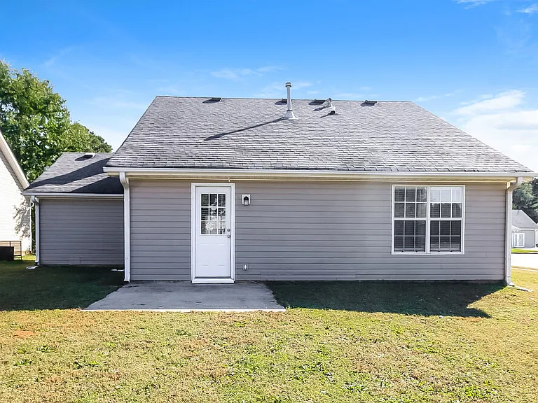 1299 N Hampton Dr — Photo 16
