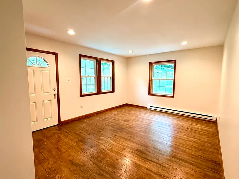 Upstairs Office/Bedroom 3