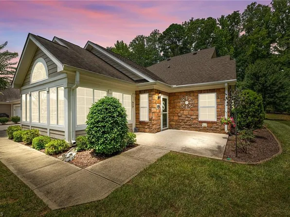 102 Faith Dr, Gibsonville, NC 27249