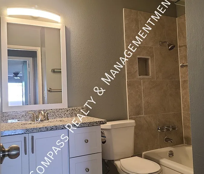6751 Ledgewood Dr — Photo 16