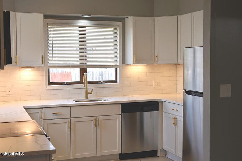 5th image of 14 Orford Street