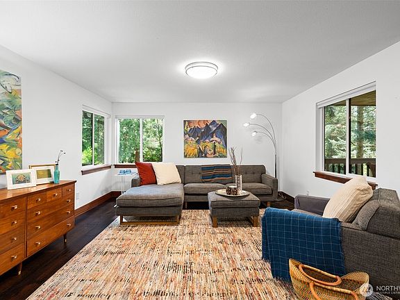 4th image of 27495 Parcells Road NE
