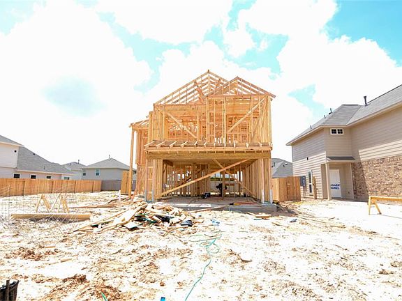 4th image of 1422 Oxford Meadow