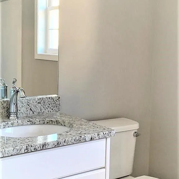 380 King St #11 — Photo 11
