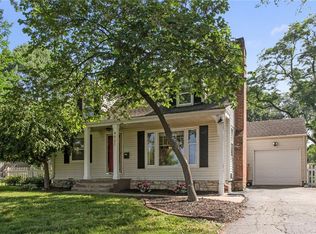 4921 Parish Dr, Roeland Park, KS 66205