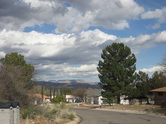 4th image of 580 Ami Ln