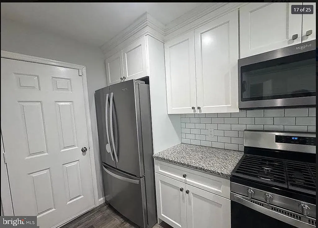 3 bed, 2.5 bath, 1440 sqft, $3,100 — Photo 3