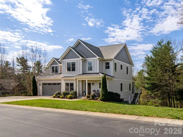 27 Slippery Rock Dr, Fletcher, NC 28732