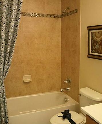 5th image of 8048 Creekside Village Dr