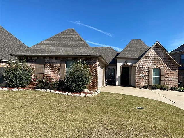1st image of 629 Alder Ln