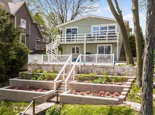305 Holiday Dr, Somonauk, IL 60552
